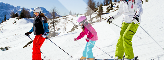 family-skiing-trip-tips