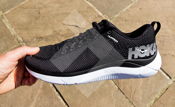 hoka one one hupana